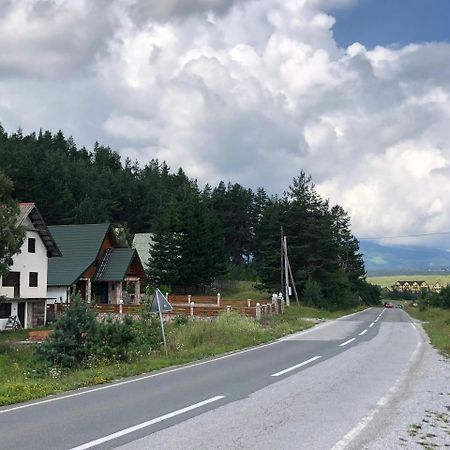 자블야크 Kuca U Borju - House In Pines 아파트 외부 사진
