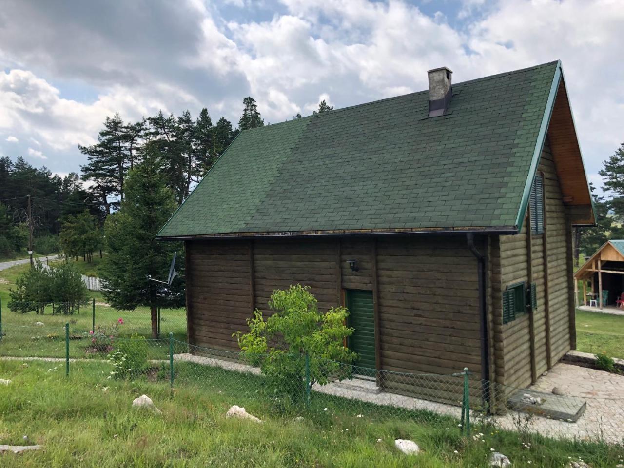 자블야크 Kuca U Borju - House In Pines 아파트 외부 사진